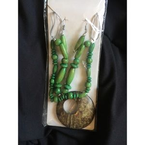 Necklace and earring set